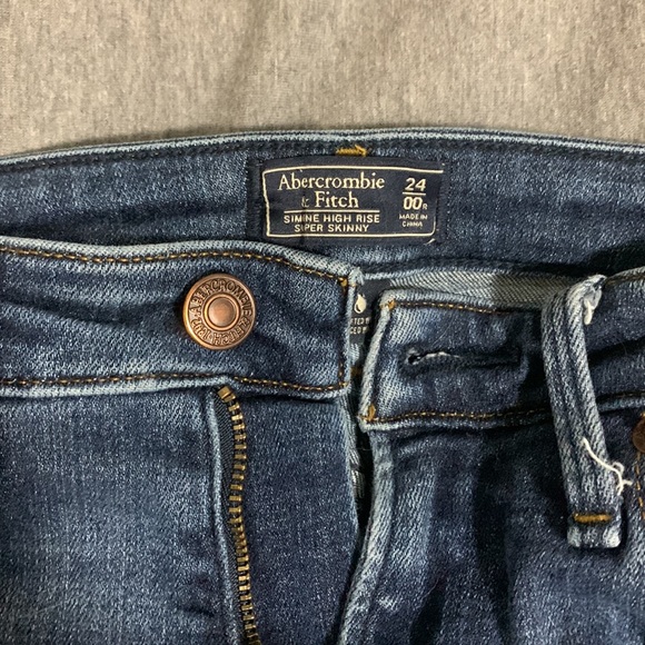 Abercrombie & Fitch high rise jeans - Picture 3 of 4